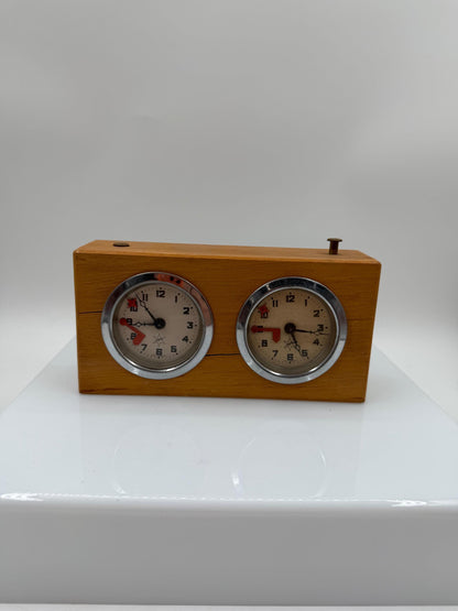 Vintage Schachuhr Holz Doppelzifferblatt