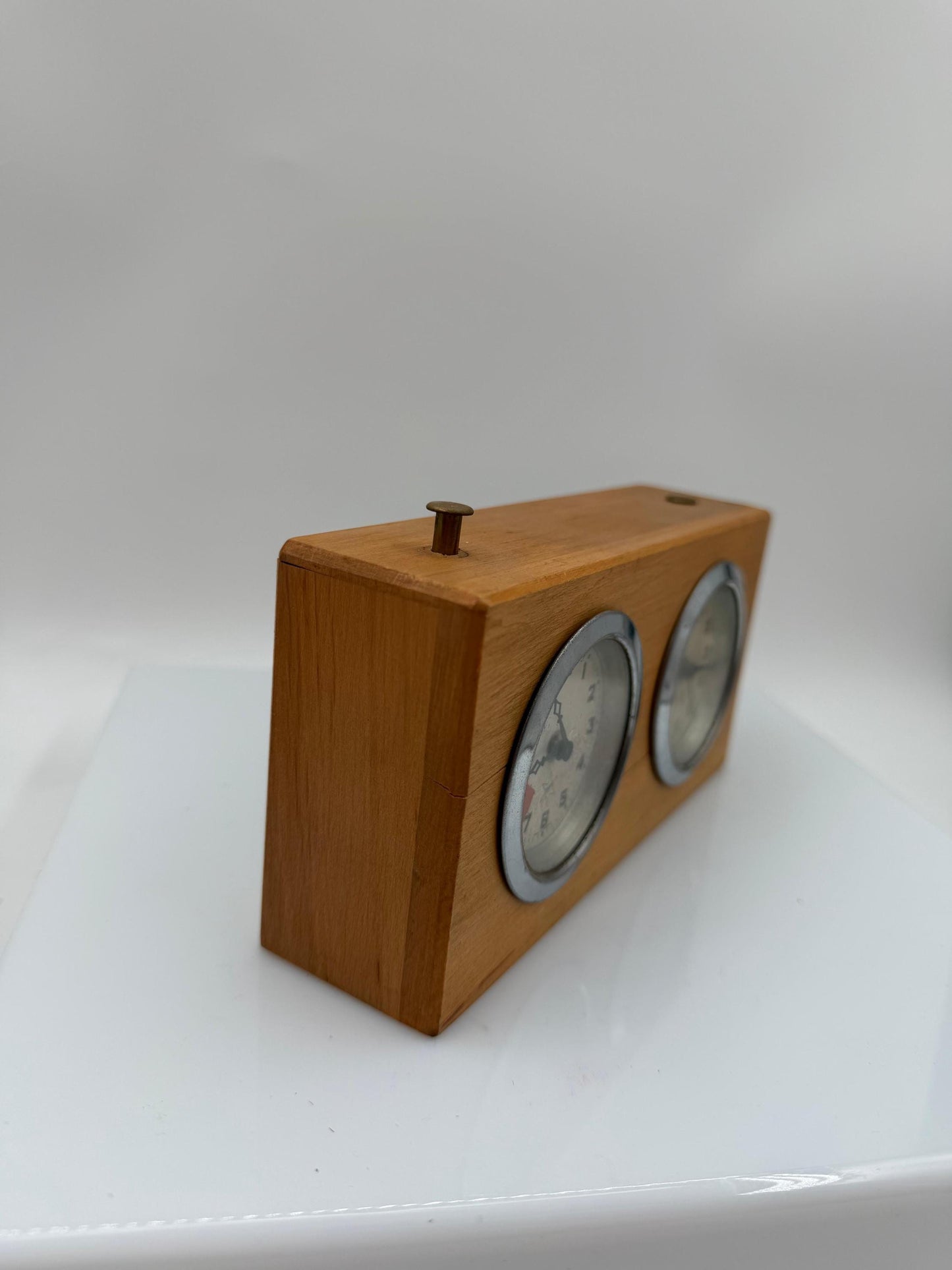 Vintage Schachuhr Holz Doppelzifferblatt