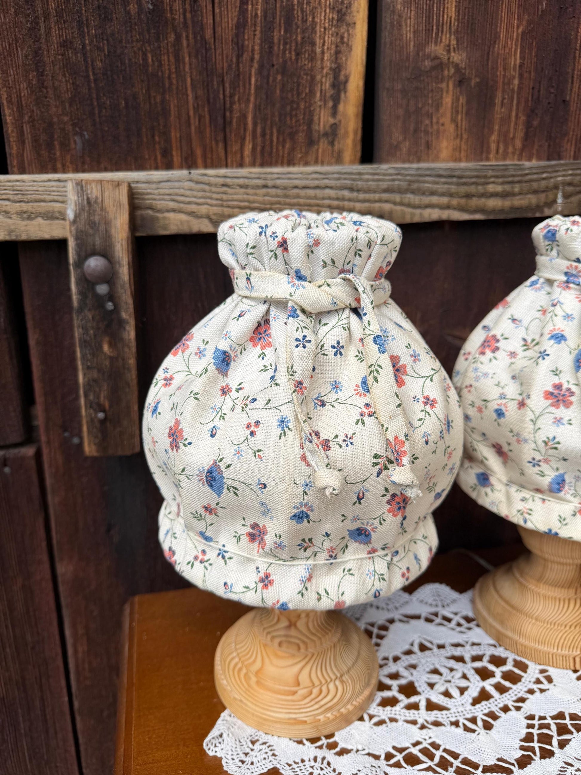 Set von 3 Vintage Lampen Landhausstil mit Blumenmuster