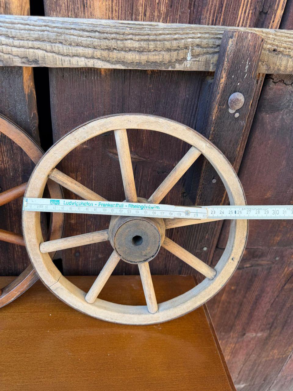 Set von 2 Vintage Wagenrad aus Holz, 27-28 cm