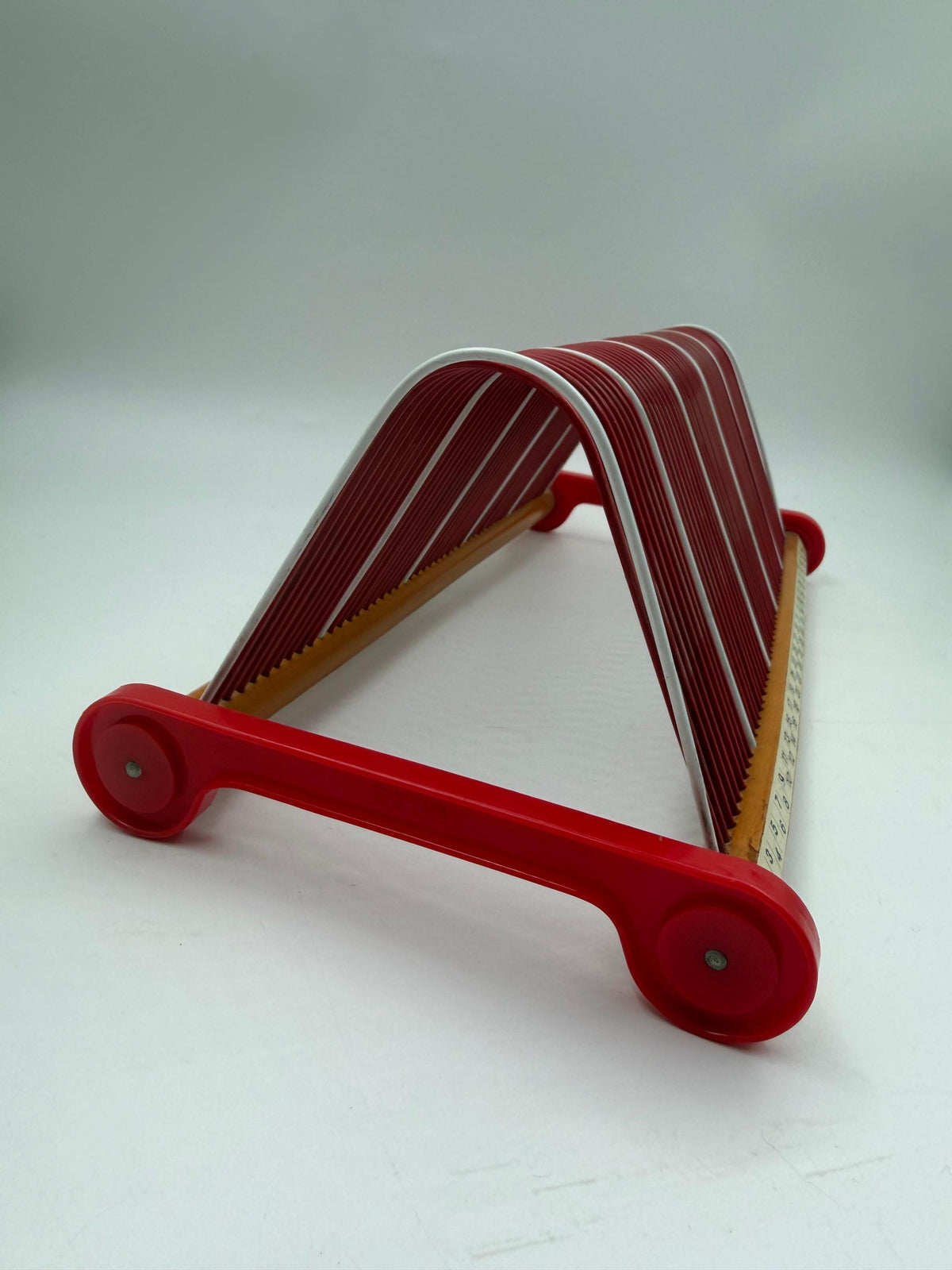 Vintage Schallplattenständer aus Metall und Holz, Rot, Mid-Century