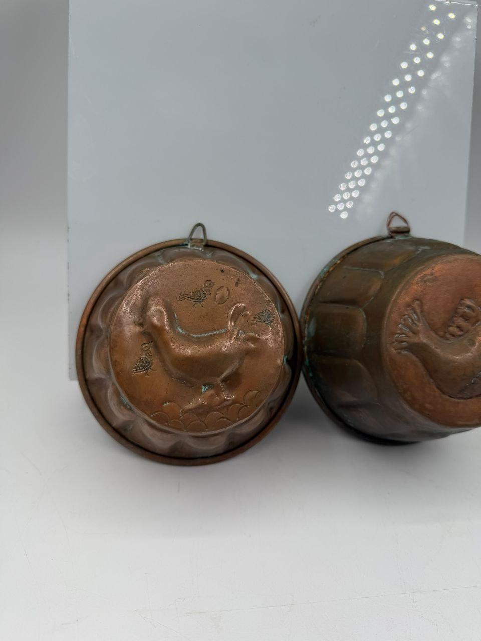 Set von 2 Vintage Puddingform mit Vogelmotiv aus Kupfer