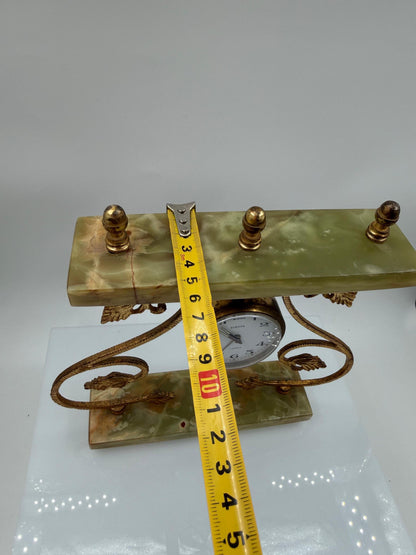 Vintage Kaminuhr aus Messing und grünem Onyx mit Blattdekor