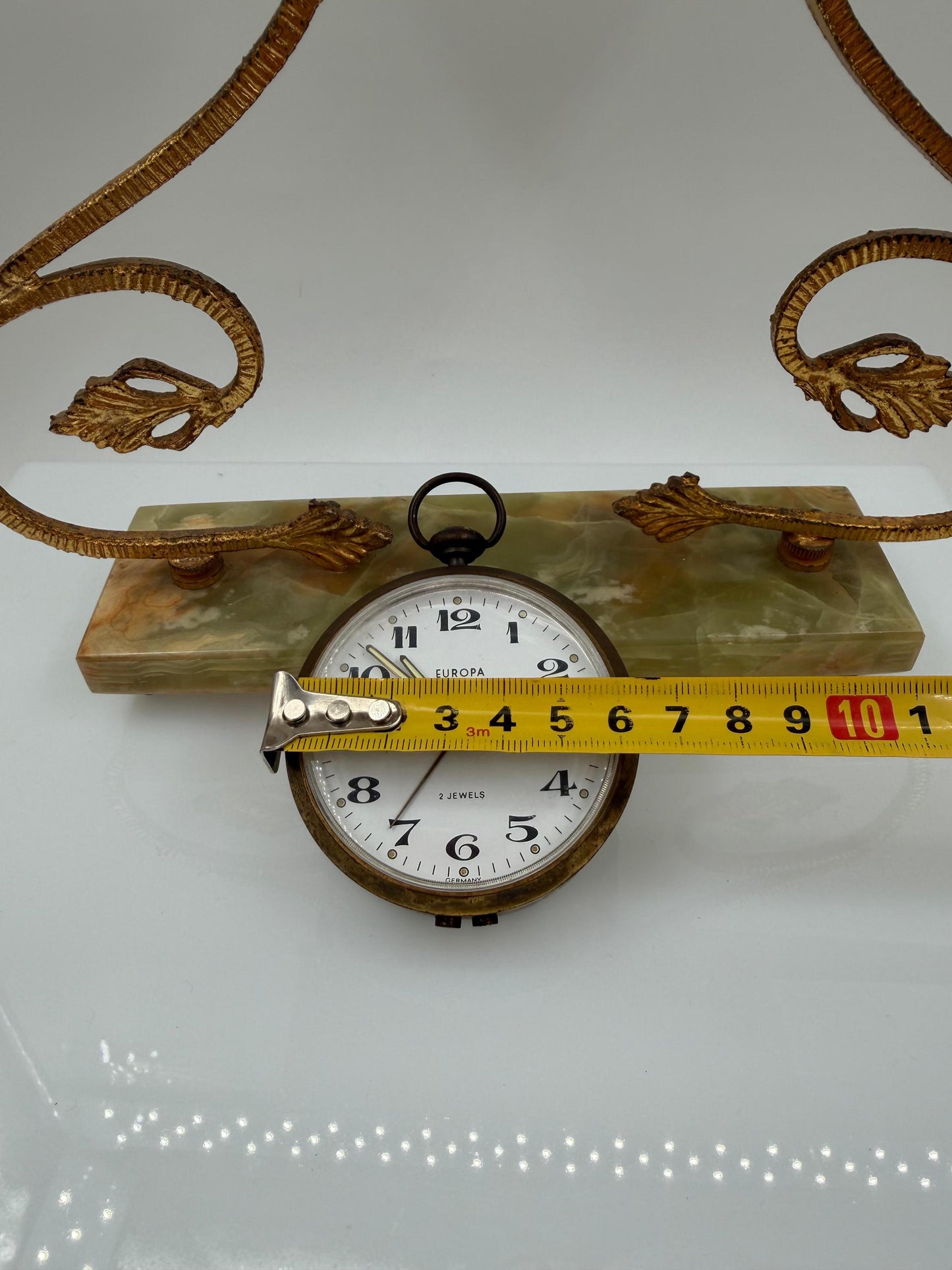 Vintage Kaminuhr aus Messing und grünem Onyx mit Blattdekor