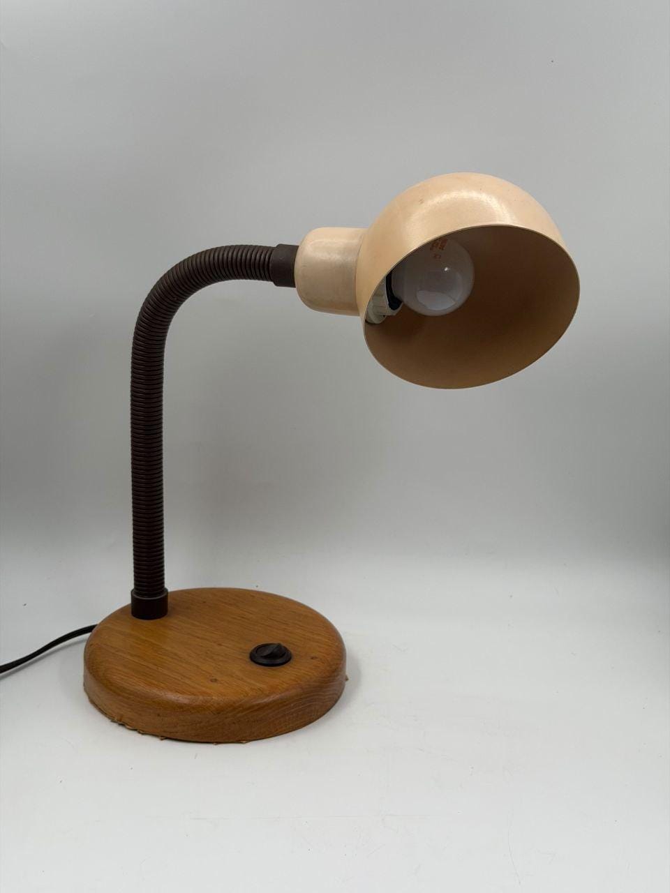 Vintage Schreibtischlampe von Hillebrand, Holz und Metall, Beige