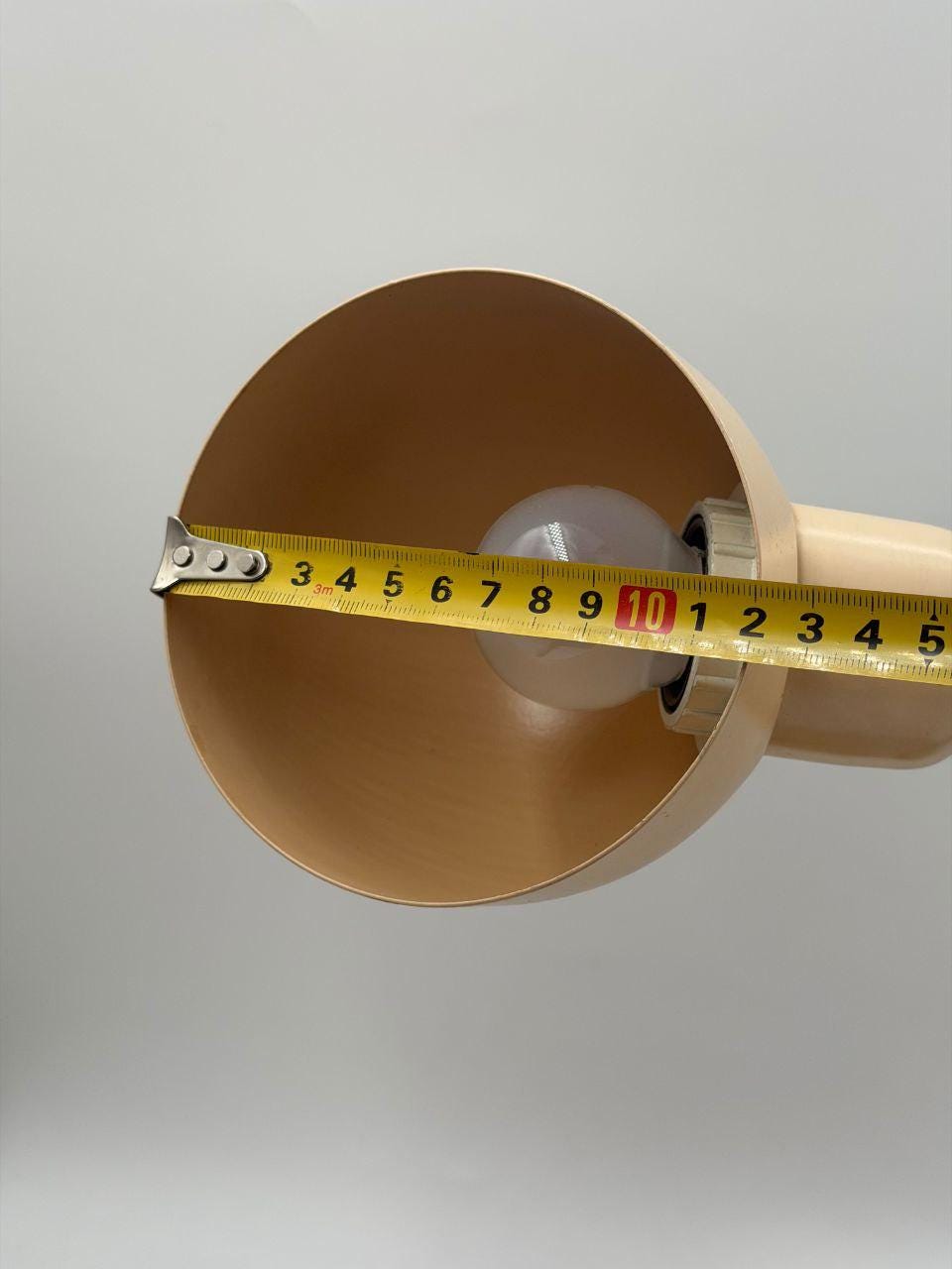 Vintage Schreibtischlampe von Hillebrand, Holz und Metall, Beige