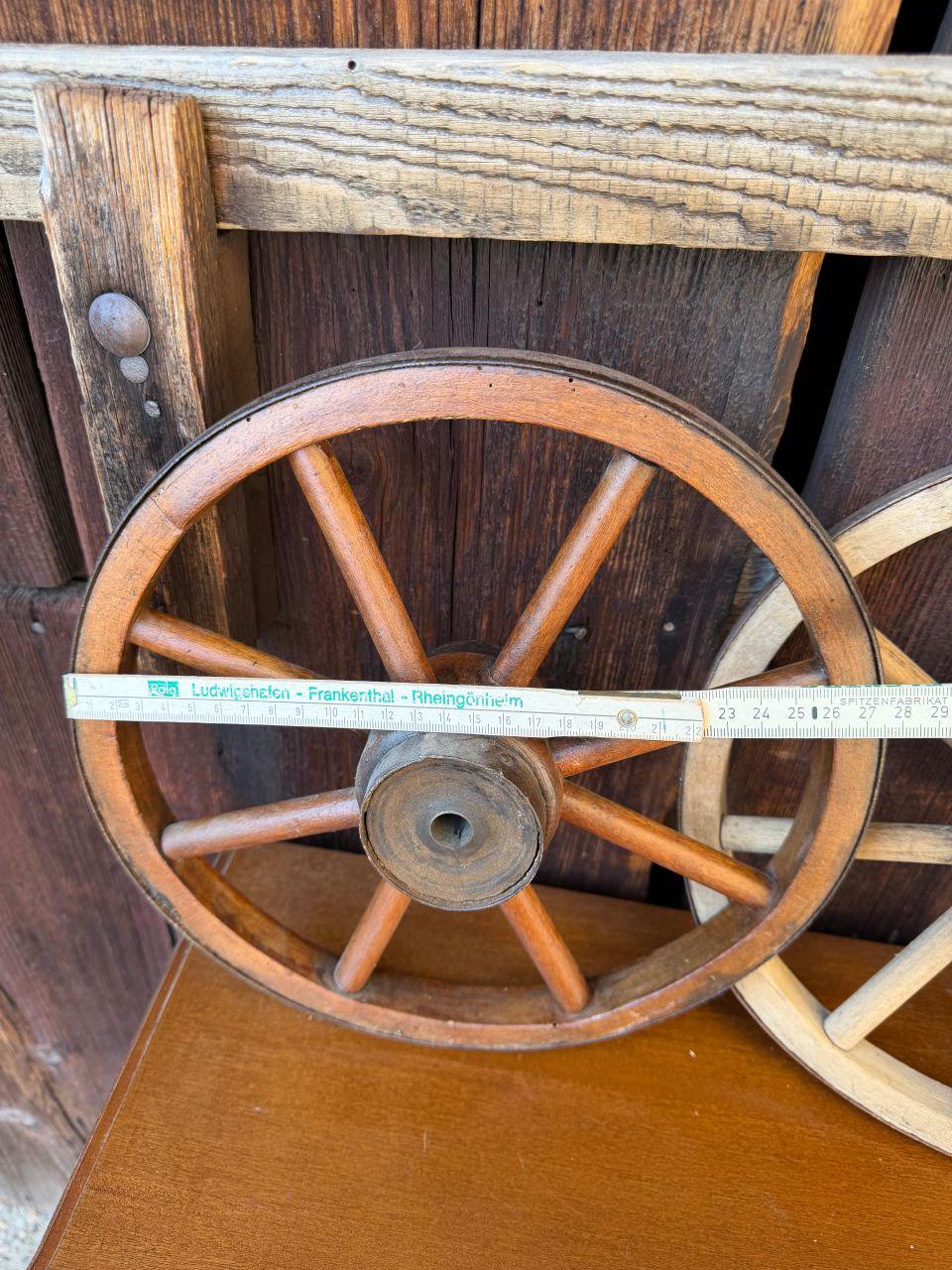 Set von 2 Vintage Wagenrad aus Holz, 27-28 cm