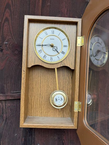 Vintage Pendeluhr Tempus Fugit, Eichenholz mit Messing-Regulator