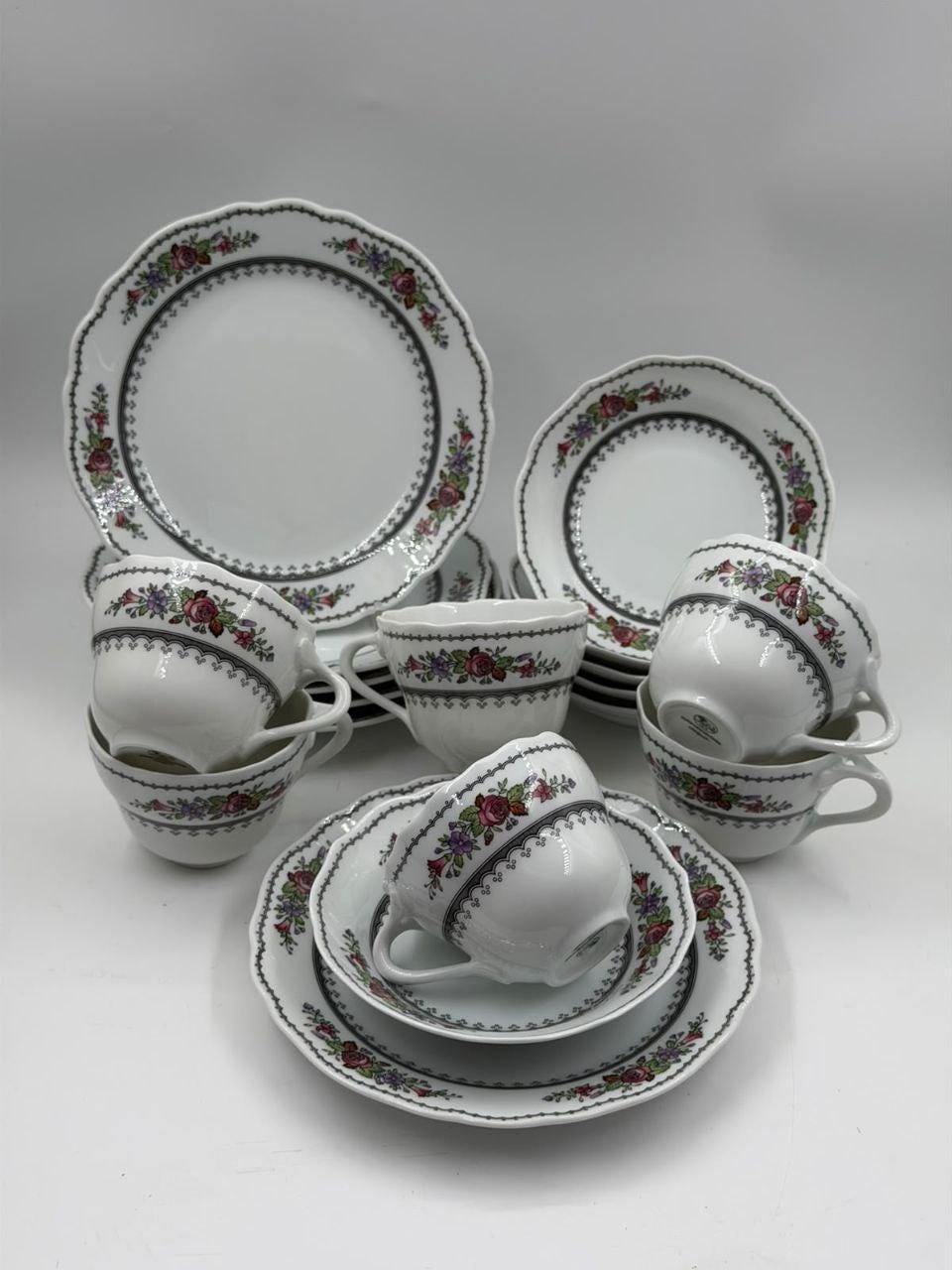 Vintage Kaffeeservice für 6 Personen von Hutschenreuther, Rosendekor, 18-teilig