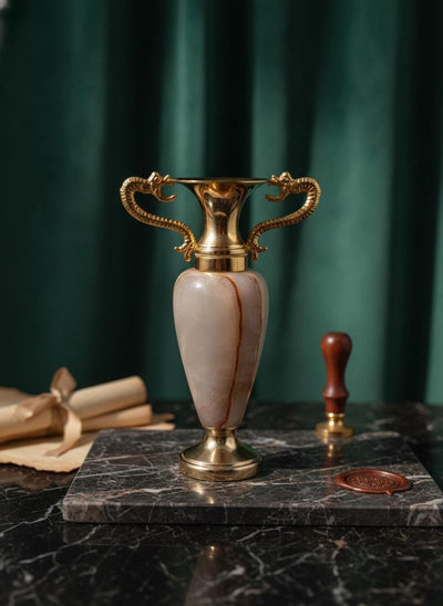 Vase vintage Amphora Onyx et laiton 16cm avec poignées dragon