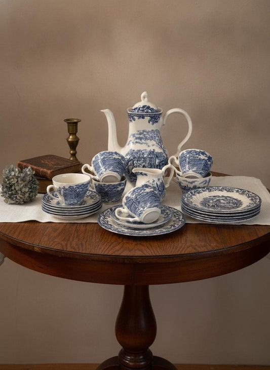 Vintage Kaffeeservice Blau-Weiß Transferware Cottage-Szene