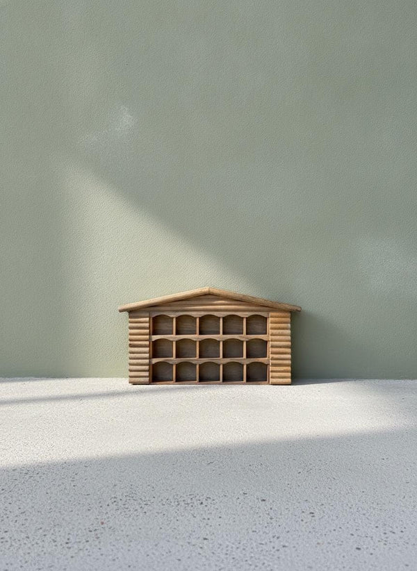 Vintage Setzkasten Regal "Schwarzwaldhaus" aus Massivholz