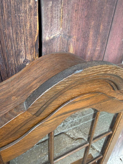 Vintage Wandvitrine aus Eichenholz im Barock-Stil mit Glastür