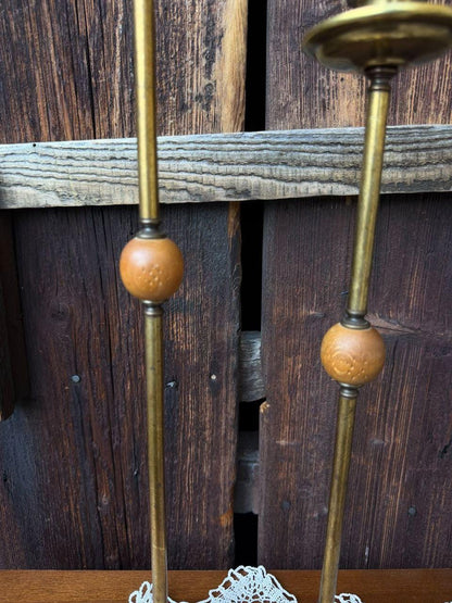 Set von 2 Vintage Kerzenständer aus Messing und Holz