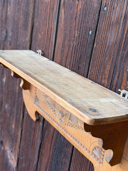 Vintage Wandregal handgeschnitzt, Folk Art Holz