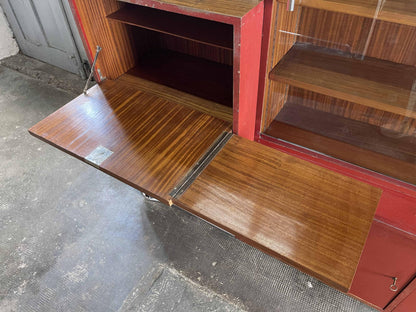 Vintage Bauhaus Vitrinenschrank Bordeauxrot, Karel Ort zugeschrieben