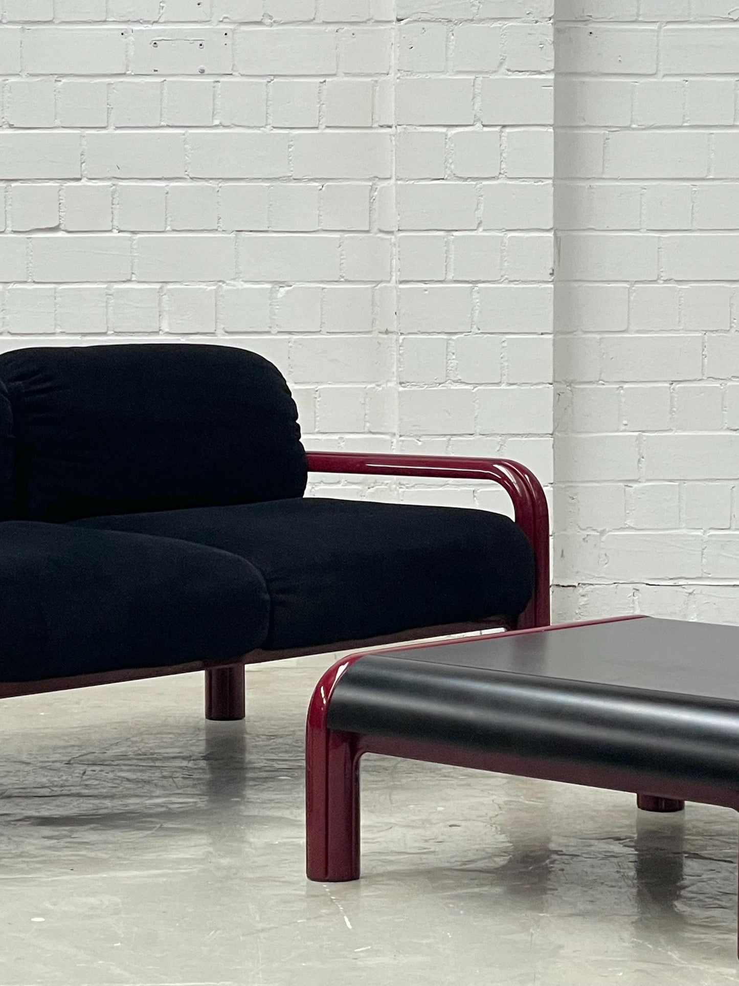 Vintage Sofa "Orsay" von Gae Aulenti für Knoll International mit Couchtisch