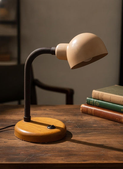 Vintage Schreibtischlampe von Hillebrand, Holz und Metall, Beige