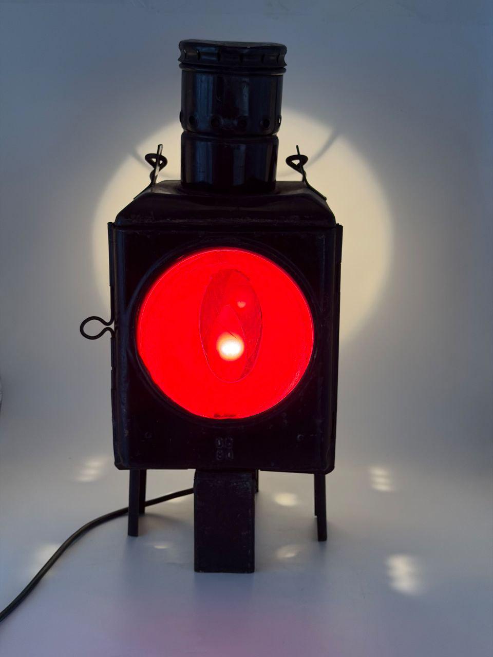 Vintage Eisenbahn-Signallaterne Lampe mit rotem Glas