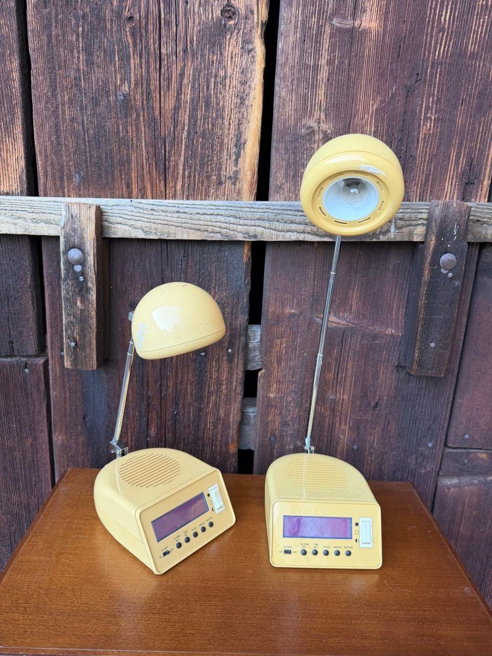 Set von 2 Vintage Tischlampe mit Wecker-Radio, Space Age Design