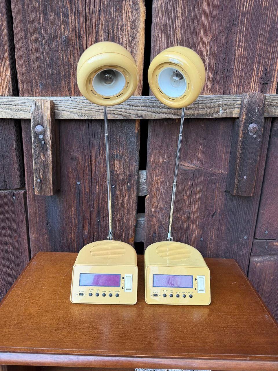 Set von 2 Vintage Tischlampe mit Wecker-Radio, Space Age Design