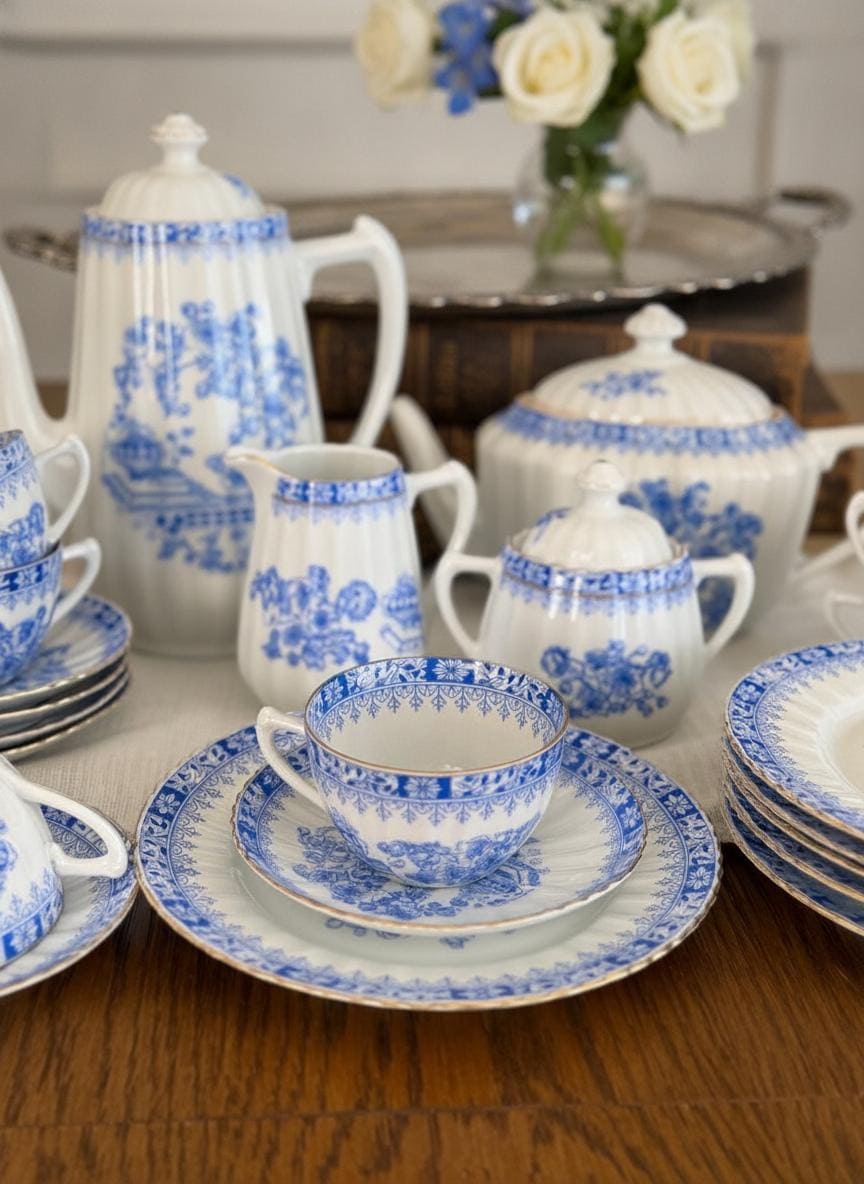 Vintage Kaffee- und Teeservice Porzellan Blau-Weiß für 6 Personen