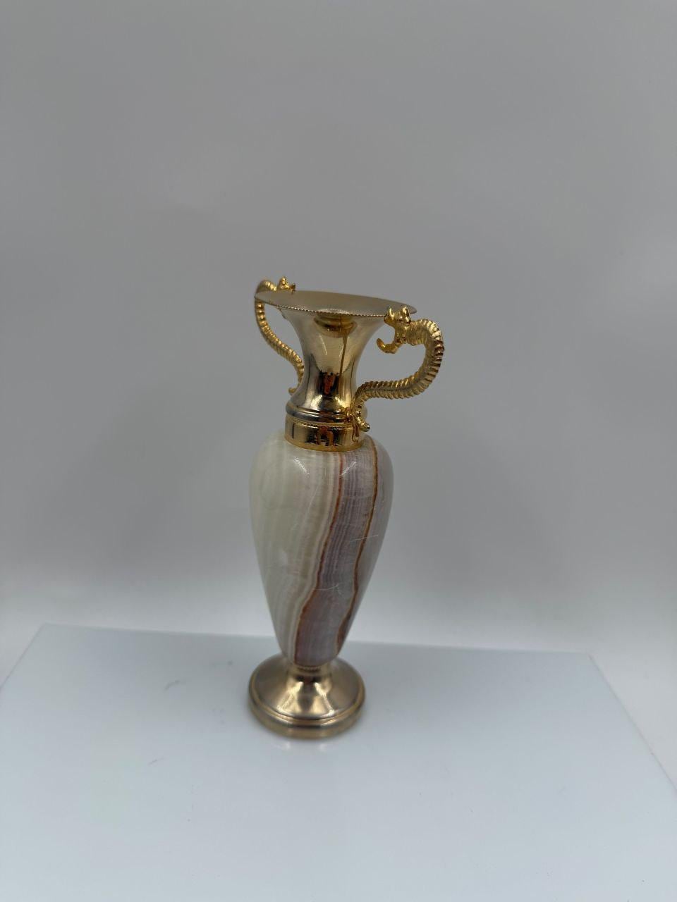 Vintage Vase Amphora Onyx und Messing 16cm mit Drachenhenkeln