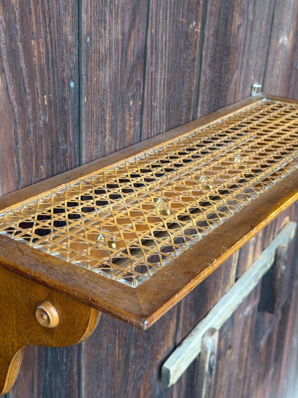 Vintage Garderobe aus Massivholz mit Messinghaken