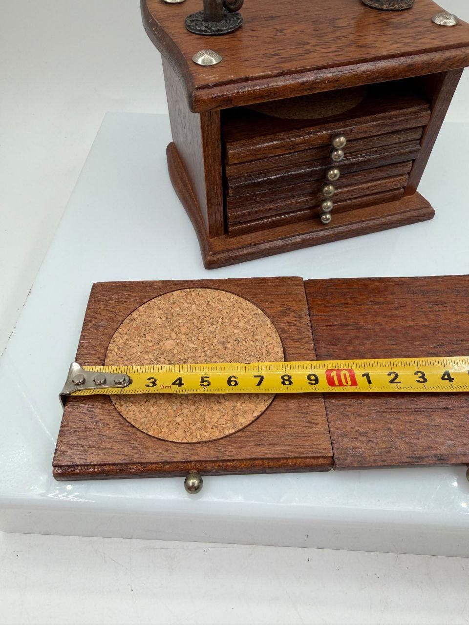 Vintage Untersetzer-Set 8-teilig, Holzbox mit Messinggriff