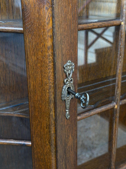 Vintage Wandvitrine aus Eichenholz im Barock-Stil mit Glastür
