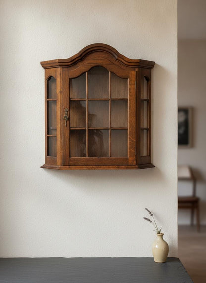 Vintage Wandvitrine aus Eichenholz im Barock-Stil mit Glastür