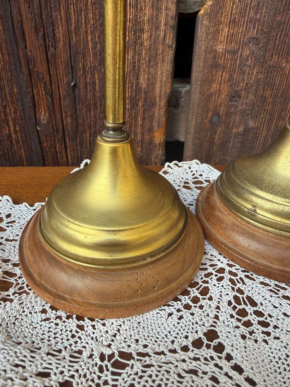 Set von 2 Vintage Kerzenständer aus Messing und Holz