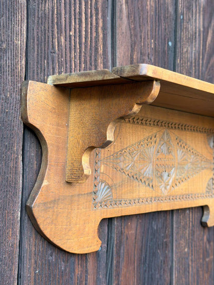 Vintage Wandregal handgeschnitzt, Folk Art Holz