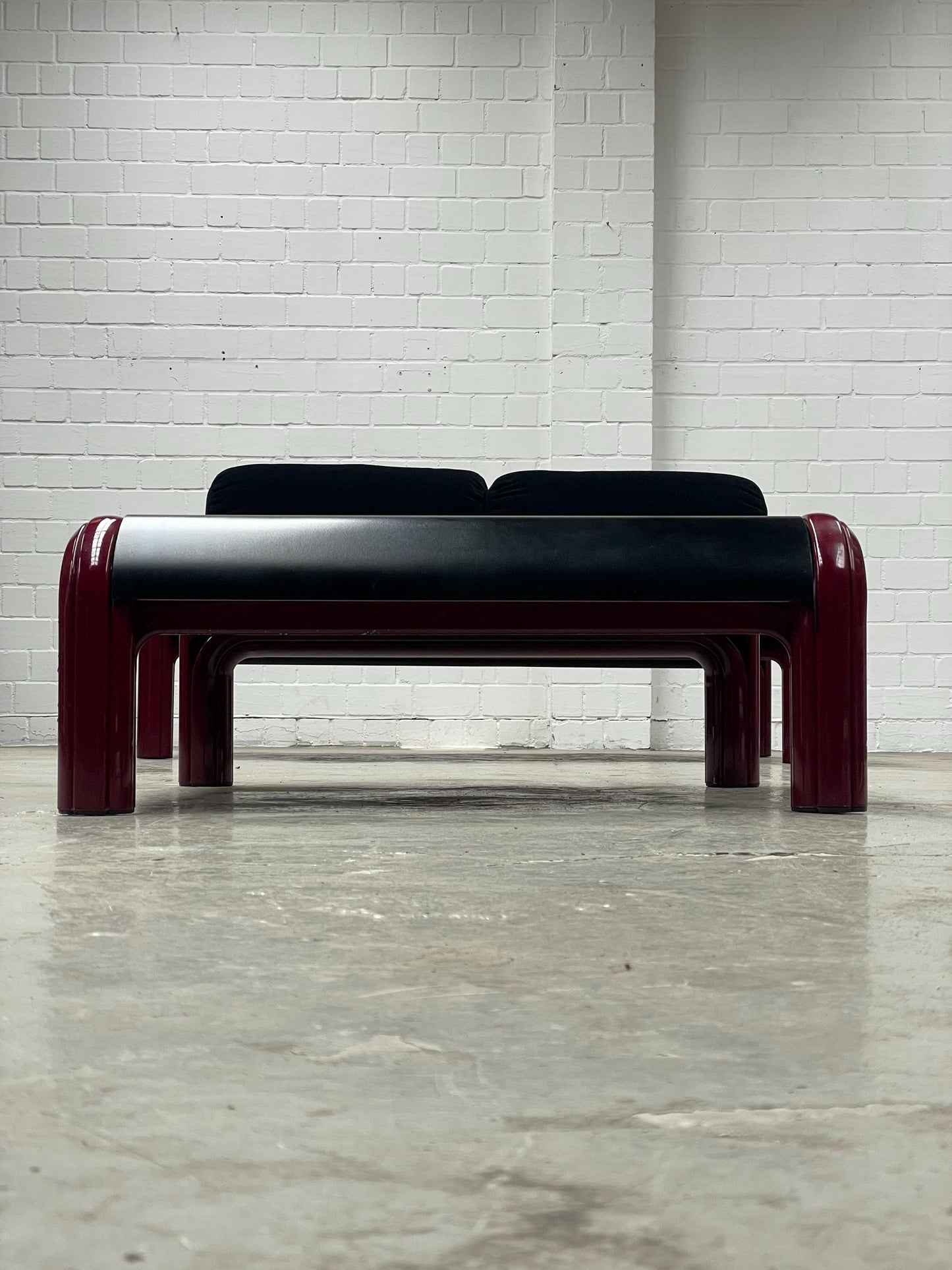 Vintage Sofa "Orsay" von Gae Aulenti für Knoll International mit Couchtisch