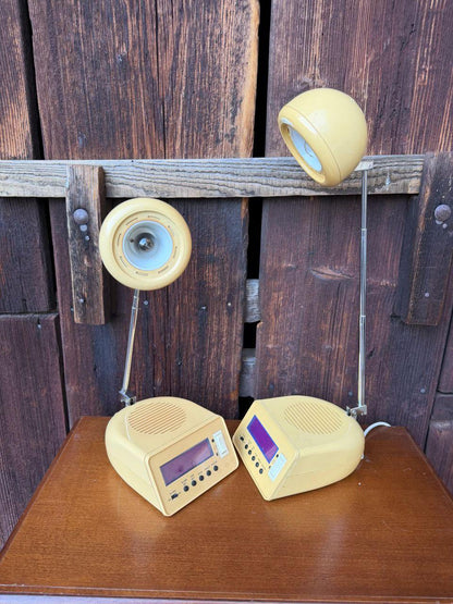 Set von 2 Vintage Tischlampe mit Wecker-Radio, Space Age Design