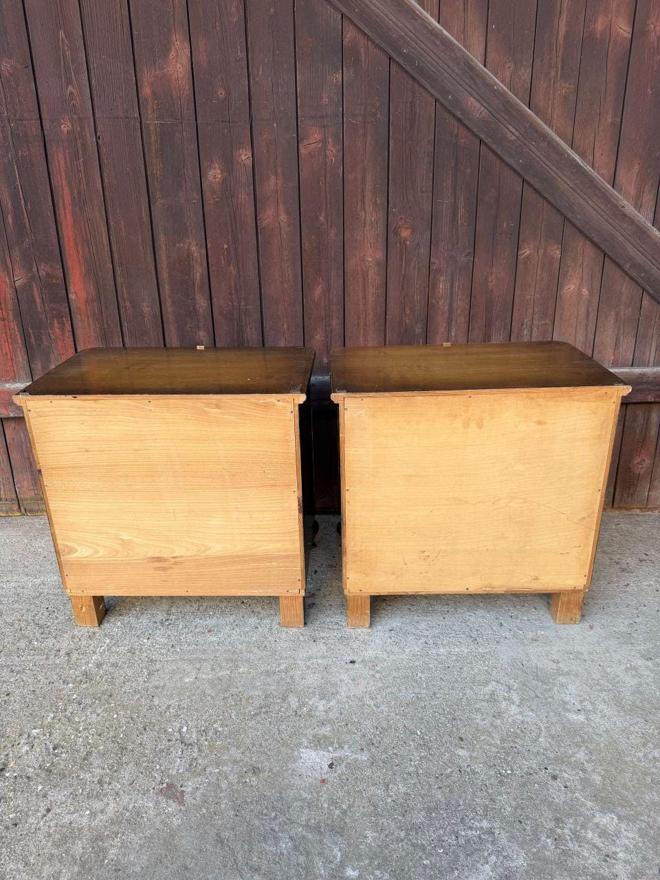 Set von 2 Vintage Nachttisch aus Nussbaum mit Messing-Ringgriffen