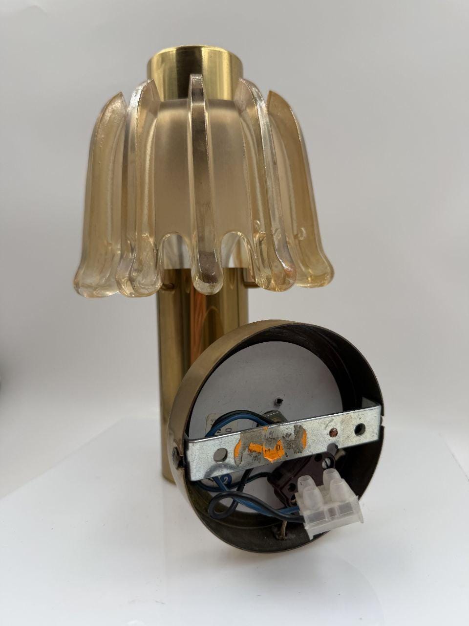 Vintage Wandlampe Messing mit Muranoglas-Schirm