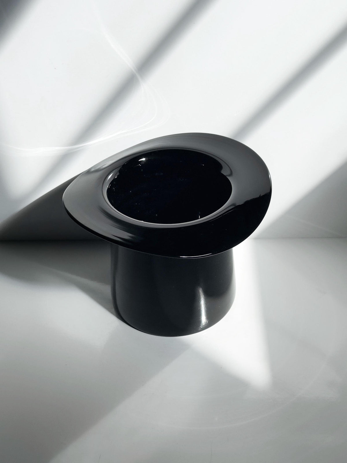 Vintage Glasvase Zylinderform Schwarz, Postmodern / Art Deco Revival