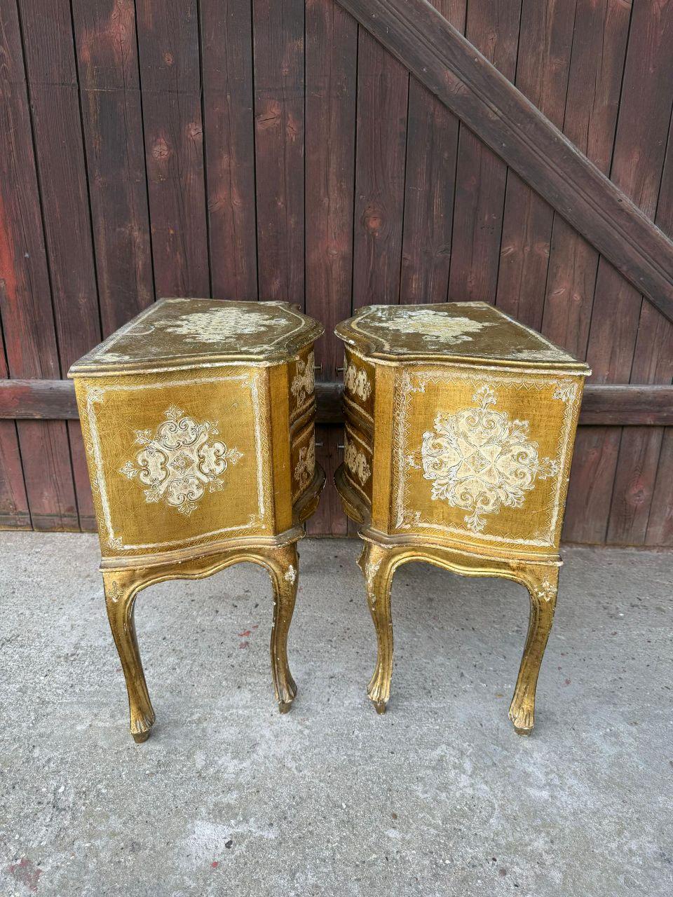 Set von 2 Vintage Nachttische Florentiner Barock, vergoldet