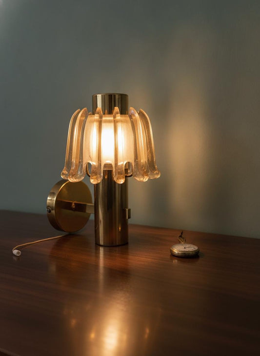 Vintage Wandlampe Messing mit Muranoglas-Schirm