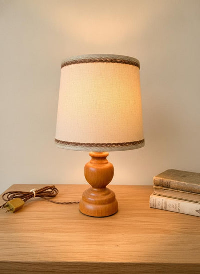 Vintage Tischlampe Holz Creme Stoffschirm Mid-Century