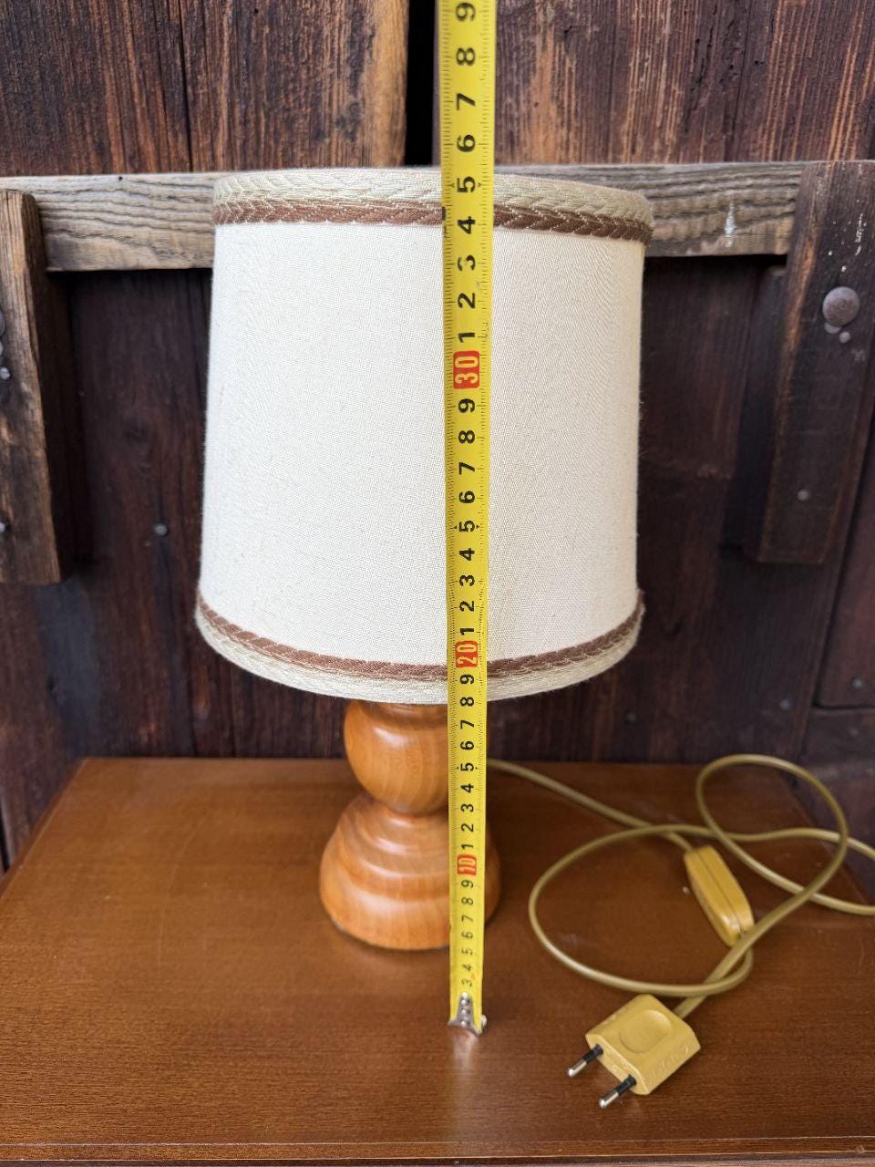 Vintage Tischlampe Holz Creme Stoffschirm Mid-Century