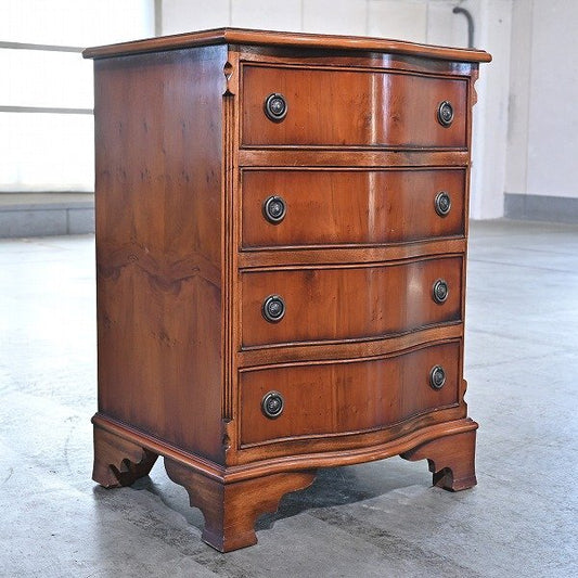 Vintage Kommode Serpentine von Rosjohn