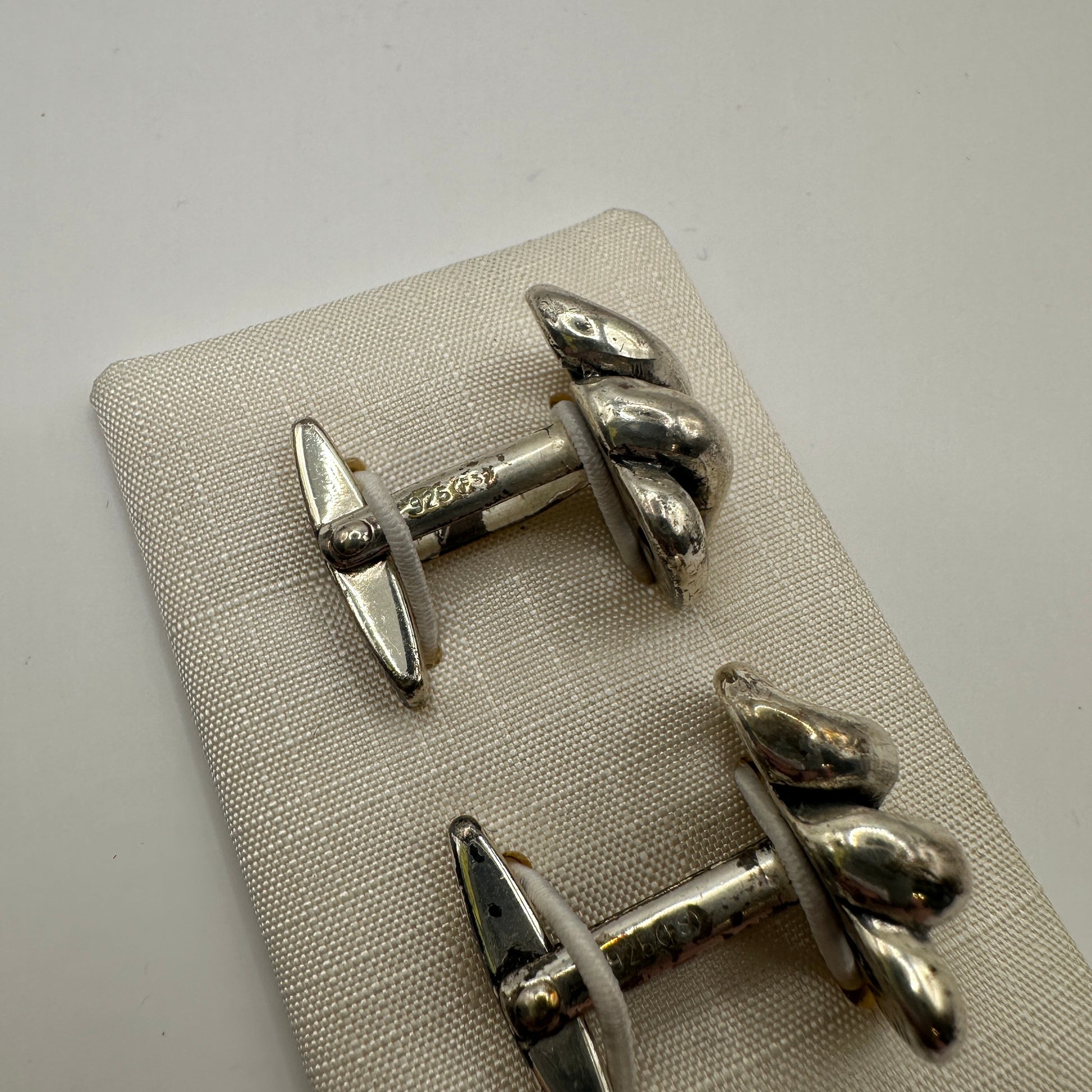 Vintage Manschettenknopf Twisted Knot aus 835er Silber