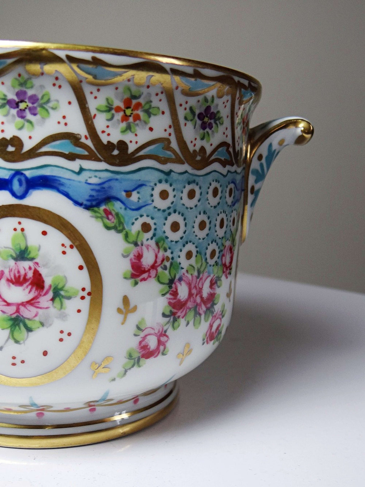 Vintage Porzellan-Übertopf von M. Carpezat Limoges, handbemalt, Art Nouveau