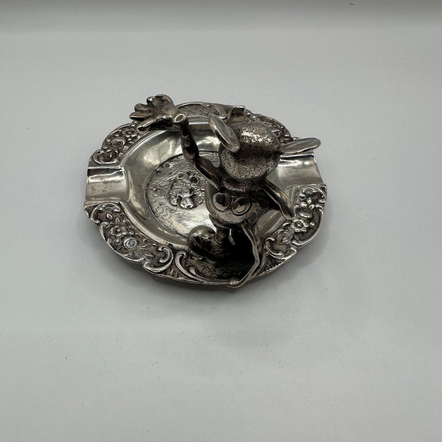 Vintage Mickey Mouse Aschenbecher 925er Silber Reliefszene und skulpturaler Charakter