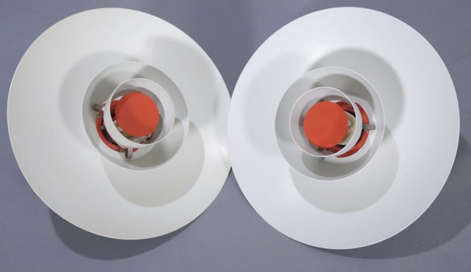 Vintage Pendelleuchte PH 4/3 von Poul Henningsen für Louis Poulsen Set von 2 Weiß Korallenrot