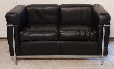 Sofa LC2 von Le Corbusier und Pierre Jeanneret für Cassina Leder Schwarz