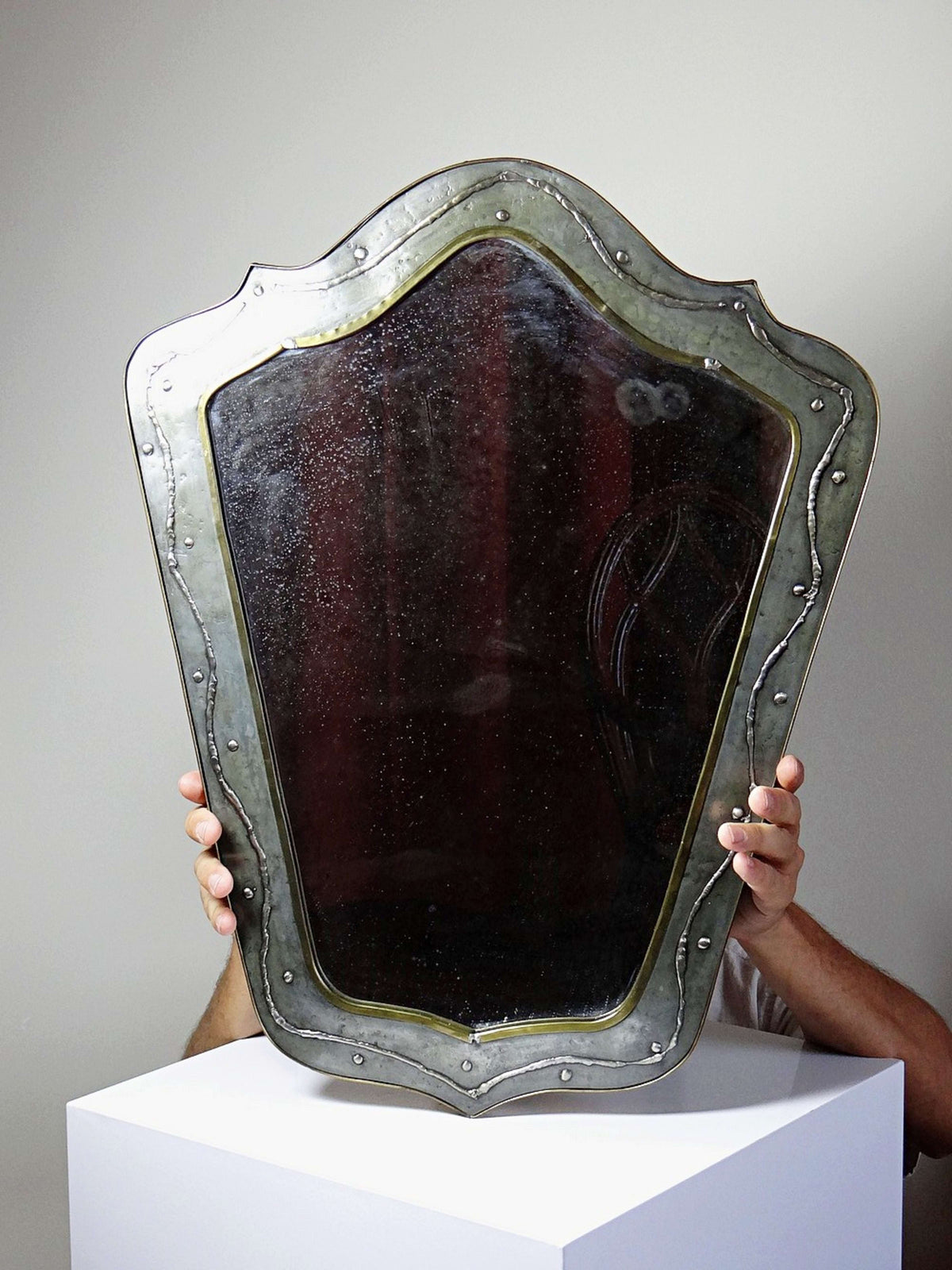 Vintage Wandspiegel von Jean Goardère, Brutalist, Messing und Zinn