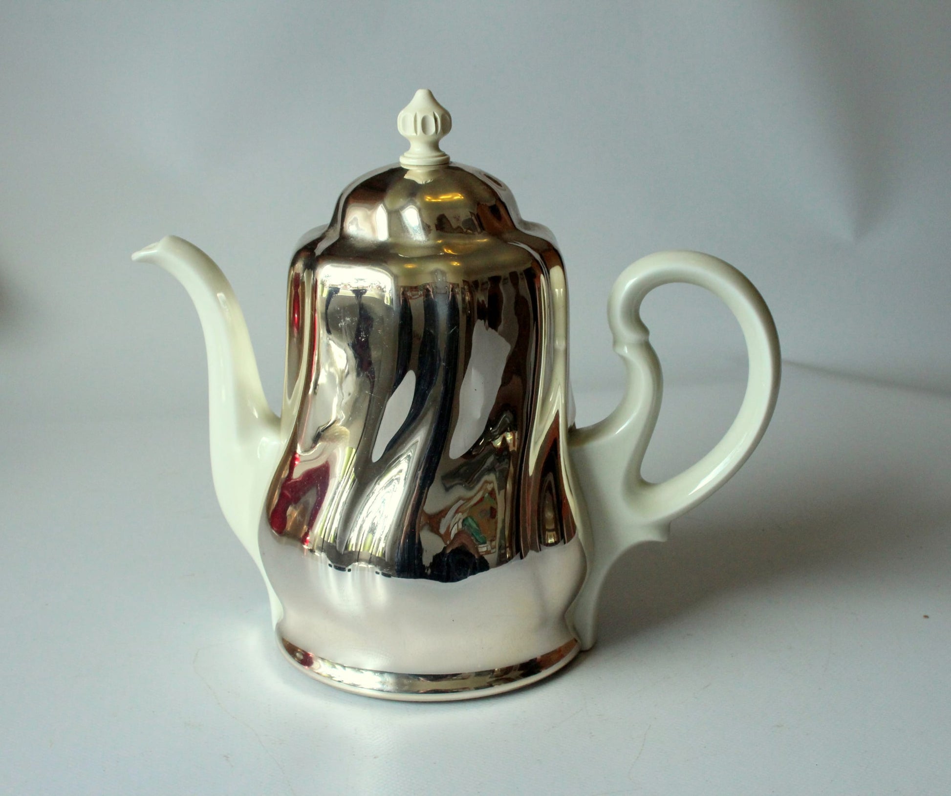 Vintage Kaffeekanne HKE Porzellan mit versilberter Warmhaltehaube